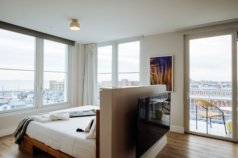 

Milano - Broad Channel - The Rockaway Hotel