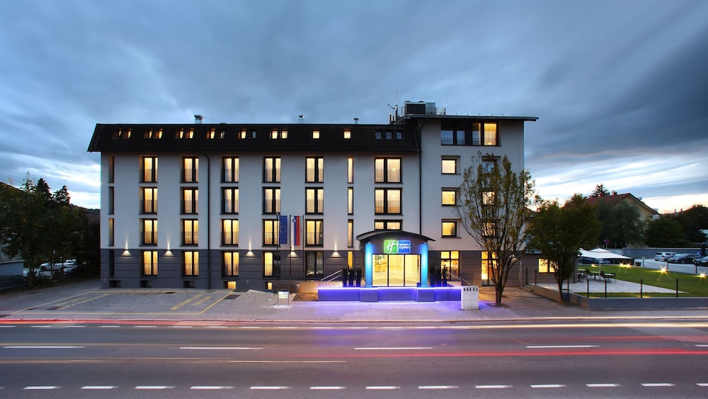 

Bari - Lubiana - Holiday Inn Express Ljubljana