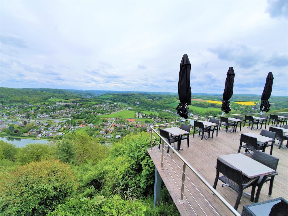 LES 7 MEUSES - Restaurant & Hébergements HÔTELIERS - INSOLITES - WELLNESS - GÎTES