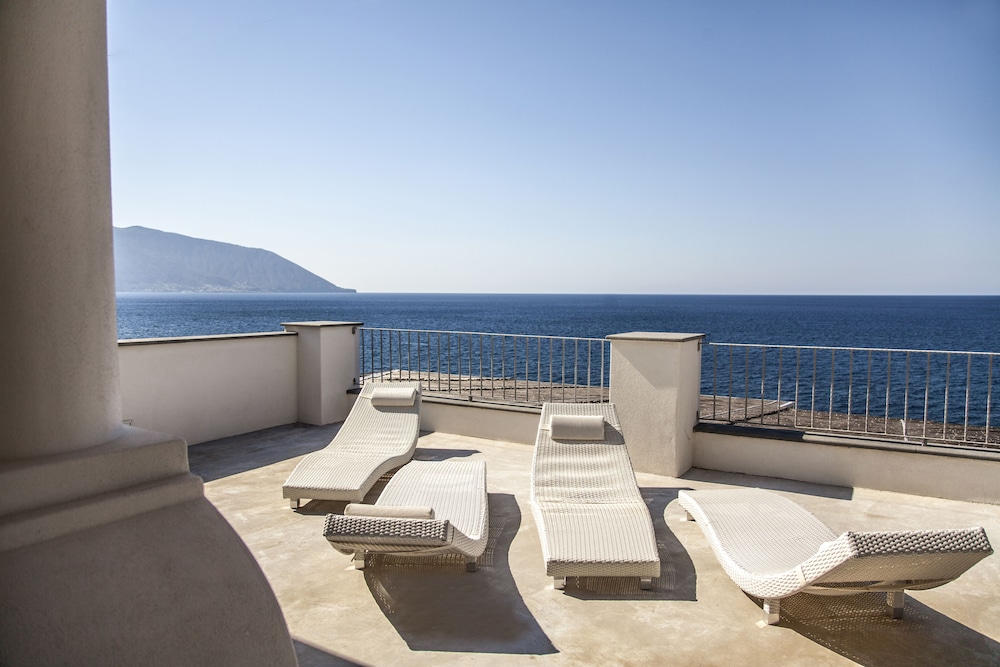 

Roma - Lipari, Isole Eolie - Hotel Cutimare - Aeolian Charme