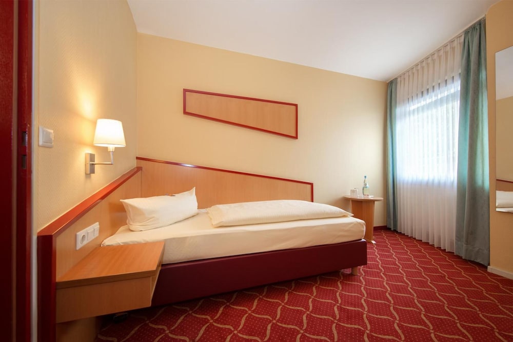 

Milano - Norimberga - Montana Hotel Nürnberg-West