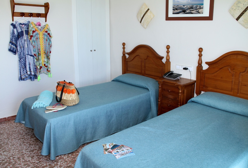 

Bari - Torremolinos - Hotel Mediterráneo Carihuela