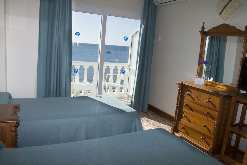 

Napoli - Benalmadena - Hotel Mediterráneo Carihuela