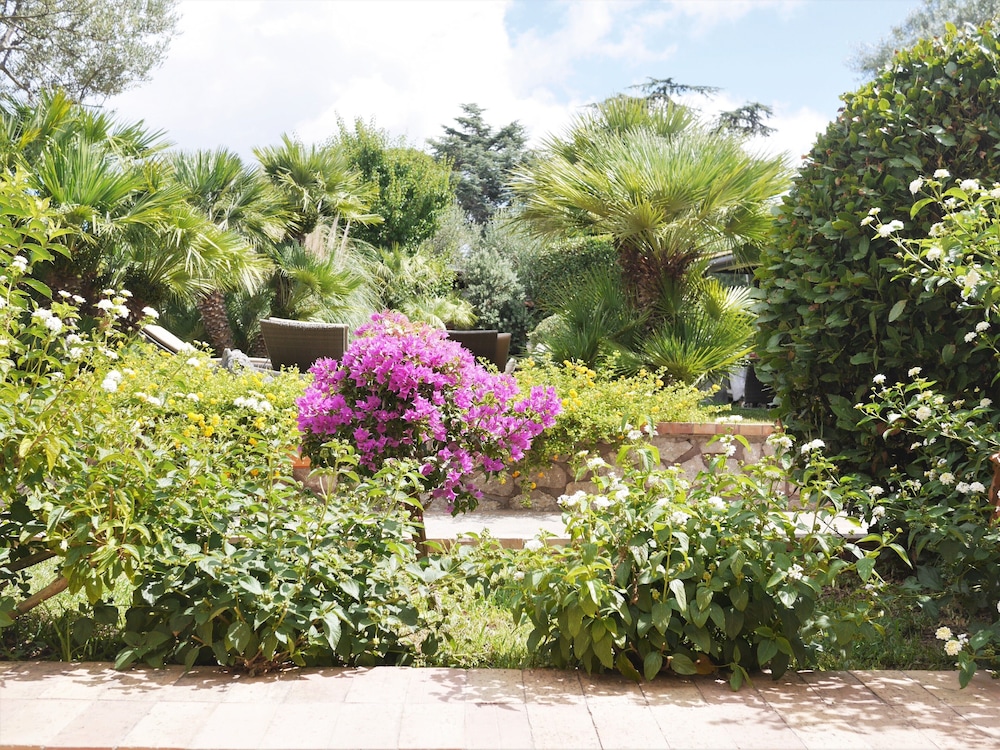 

Palermo - Capri - Hotel Villa Ceselle