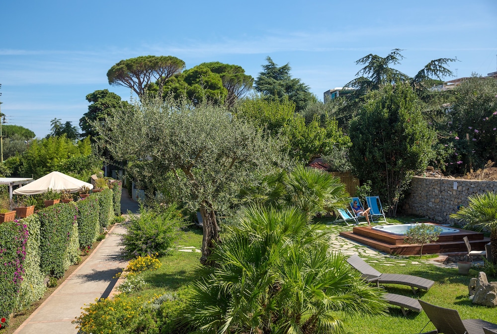 

Palermo - Isola di Capri - Hotel Villa Ceselle