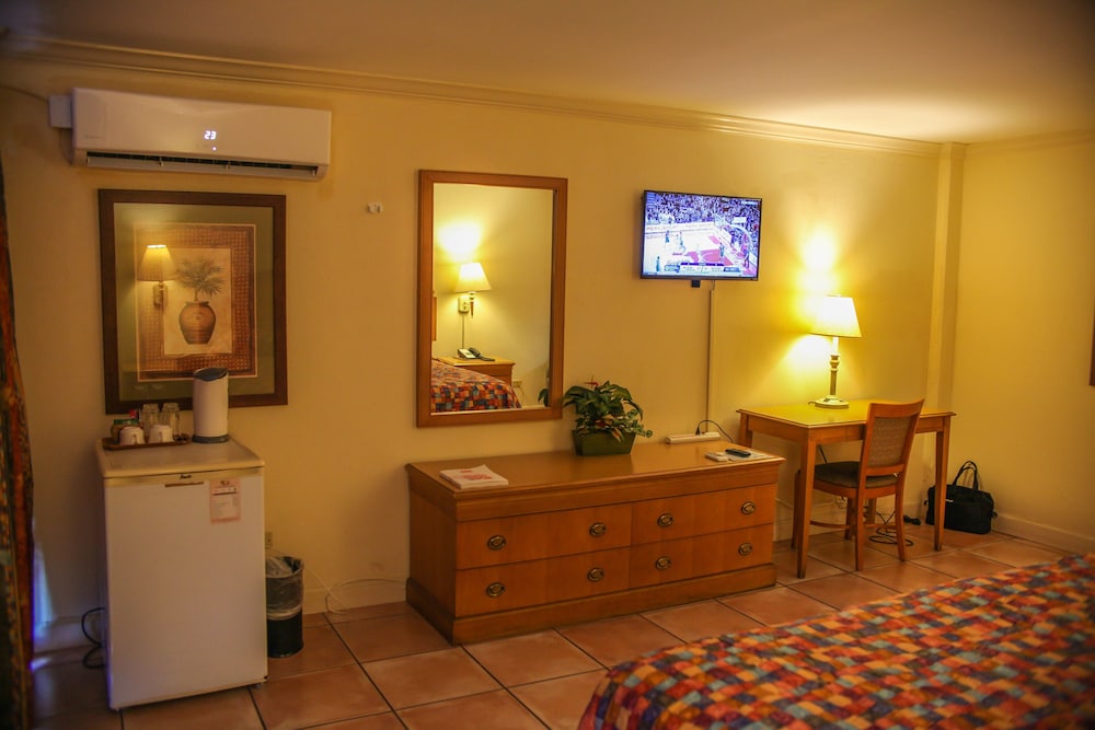 

Roma - St. John's - Heritage Hotel