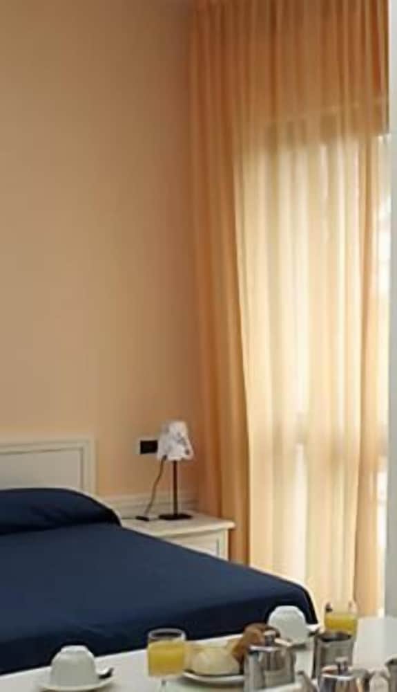 

Palermo - Forte dei Marmi - Hotel Elizabeth