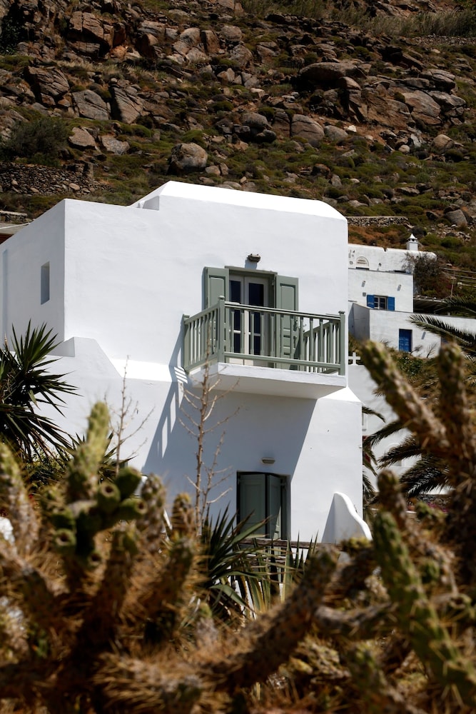 

Roma - Ano Mera - Olia Hotel
