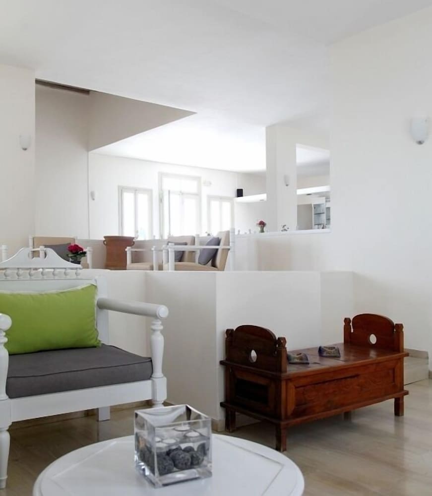 

Bari - Ornos - Olia Hotel