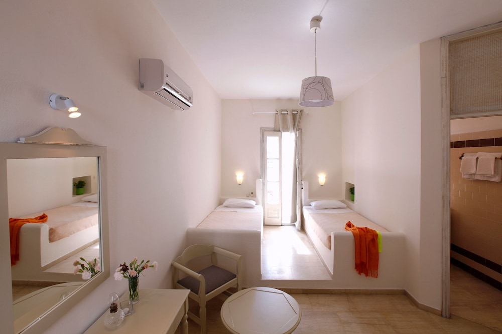 

Catania - Agios Sostis Mykonos - Olia Hotel