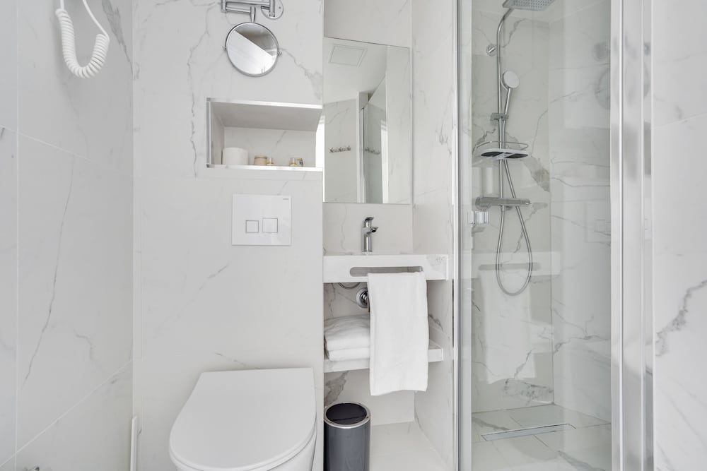 

Verona - Clichy - Hotel B Square