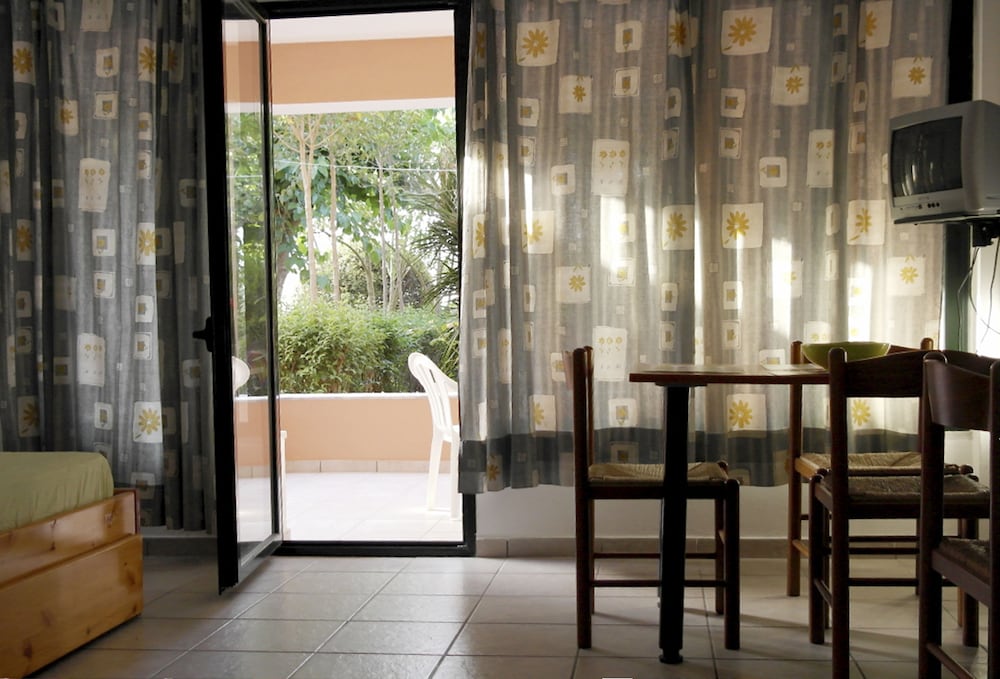 

Ancona - Acharavi - Nireas Resort Corfu