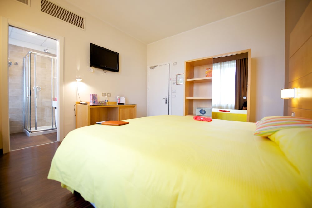 

Napoli - Parma - Ibis Styles Parma Toscanini