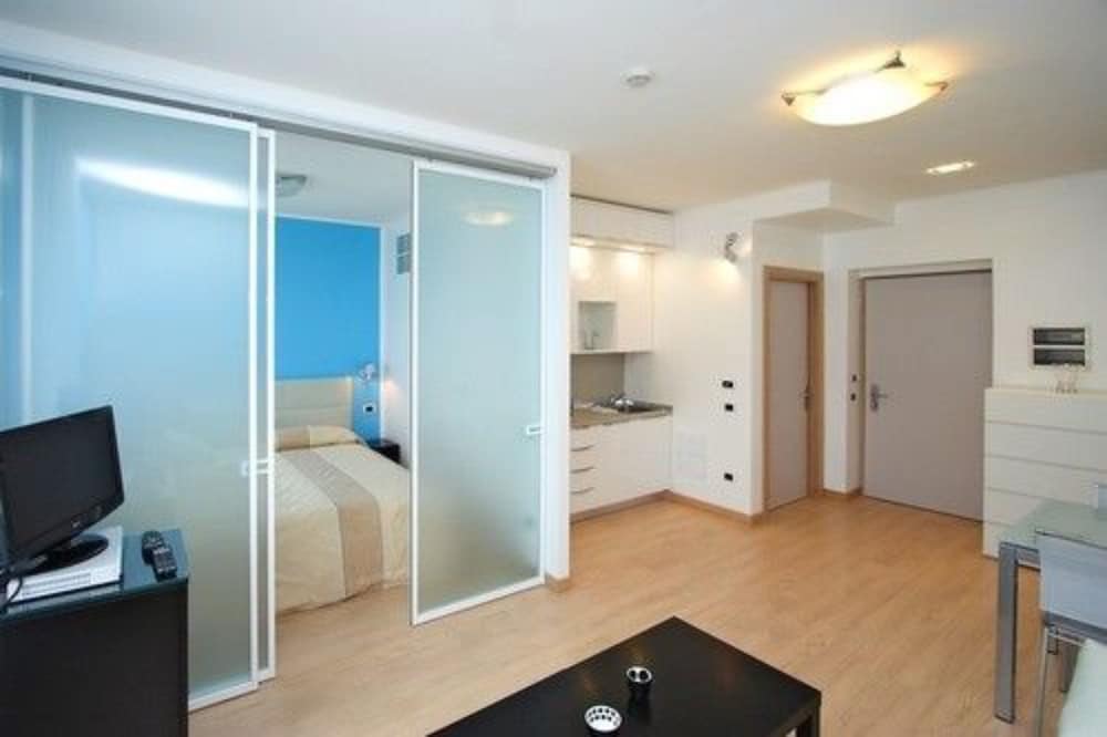 

Bari - Trieste - Hotel Roma