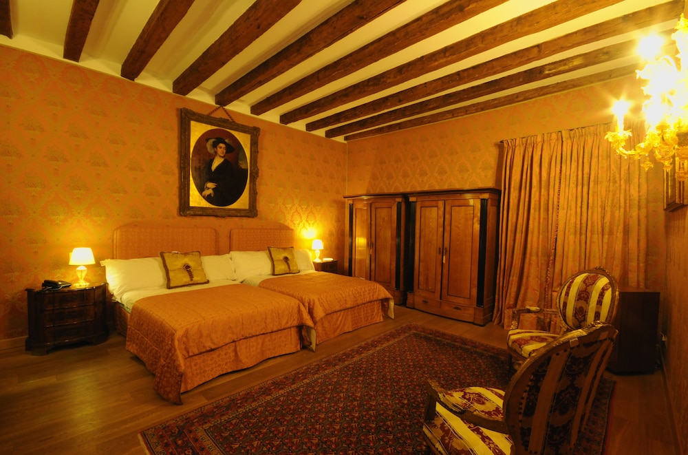 

Cagliari - Lido di Venezia - Relais Alberti