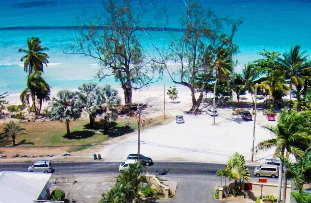

Roma - Bridgetown - Blue Horizon Hotel