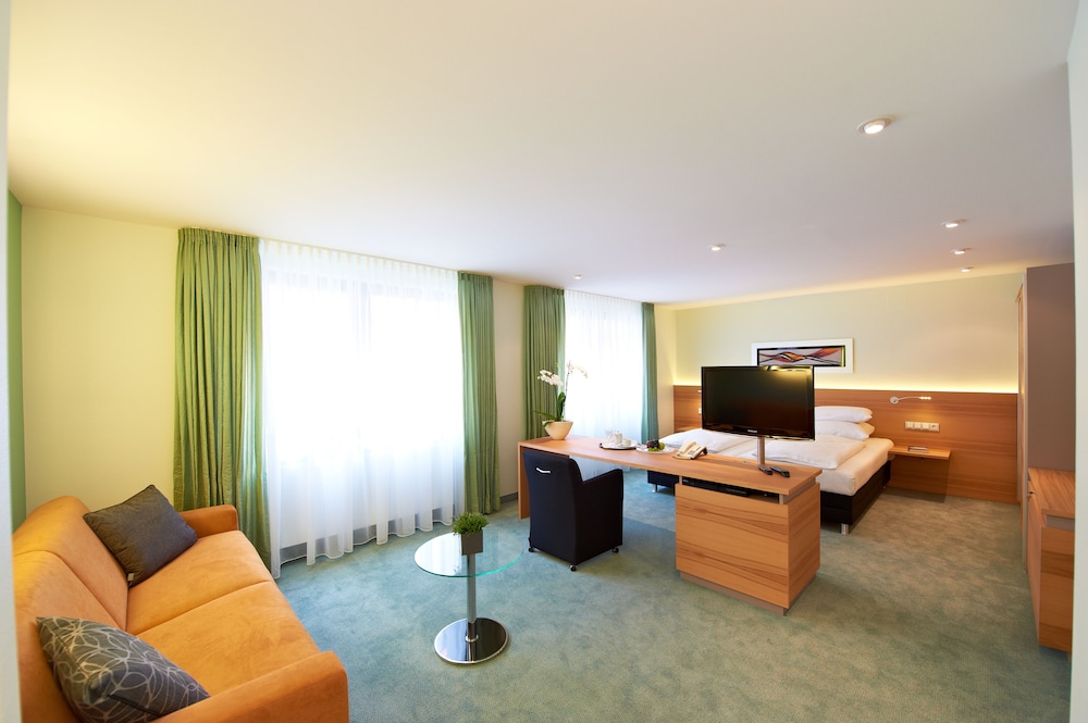 

Milano - Stuttgart Airport - Hirsch Hotel
