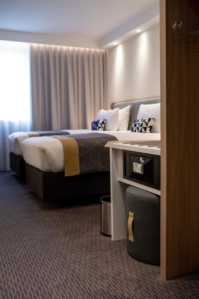 

Napoli - Arcachon - Holiday Inn Express ARCACHON - LA TESTE