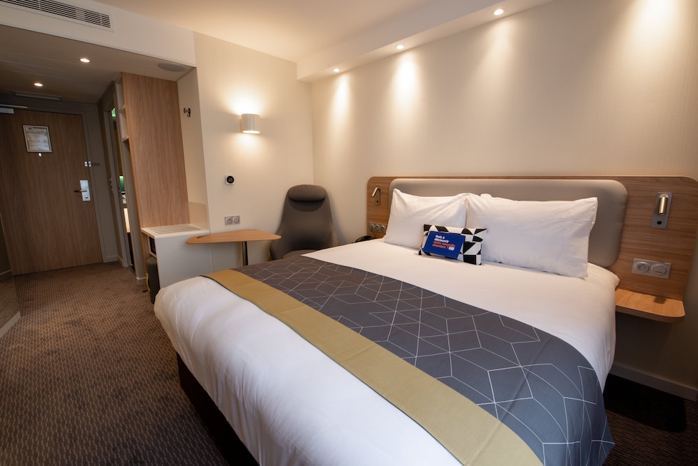 

Napoli - Arcachon - Holiday Inn Express Arcachon - La Teste