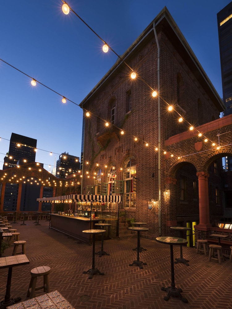 

Torino - Long Island City - Pod 39