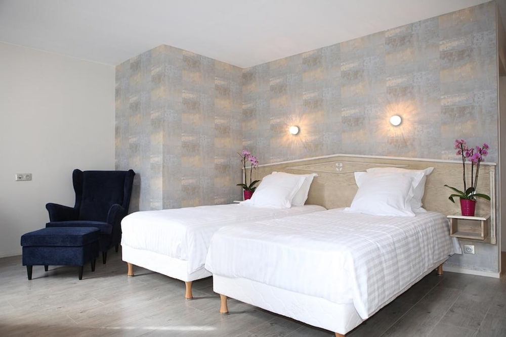 

Milano - Pau - Hôtel Le Roncevaux