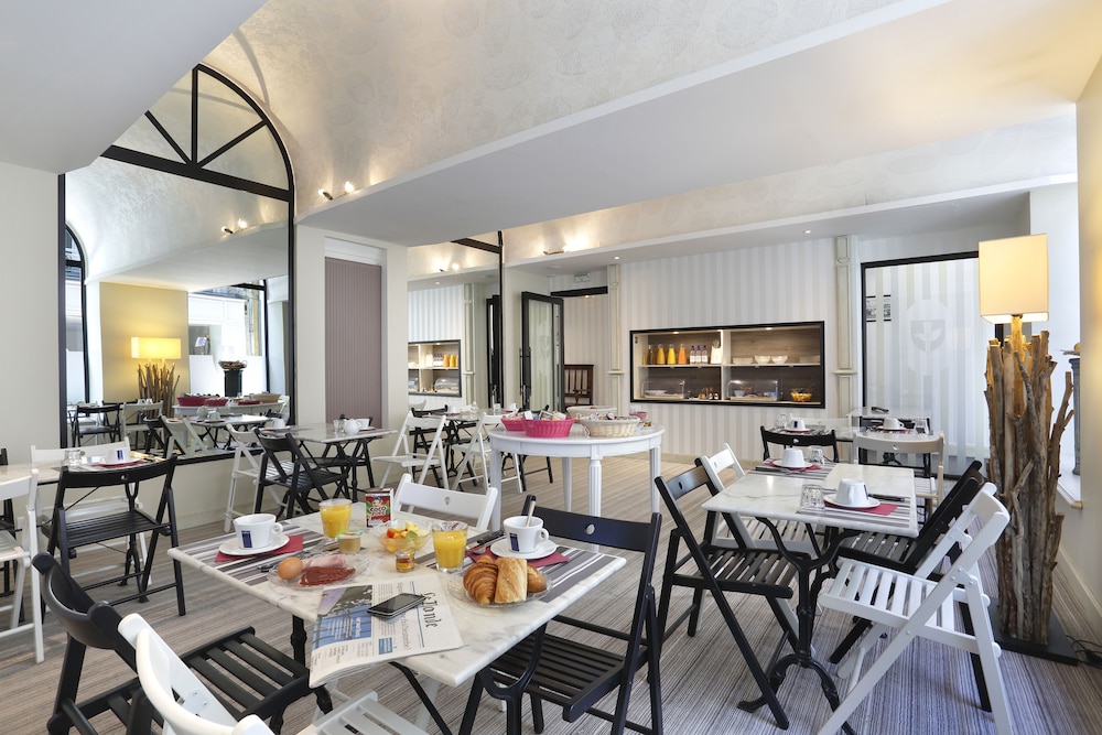 

Napoli - Pau - Hôtel Le Roncevaux