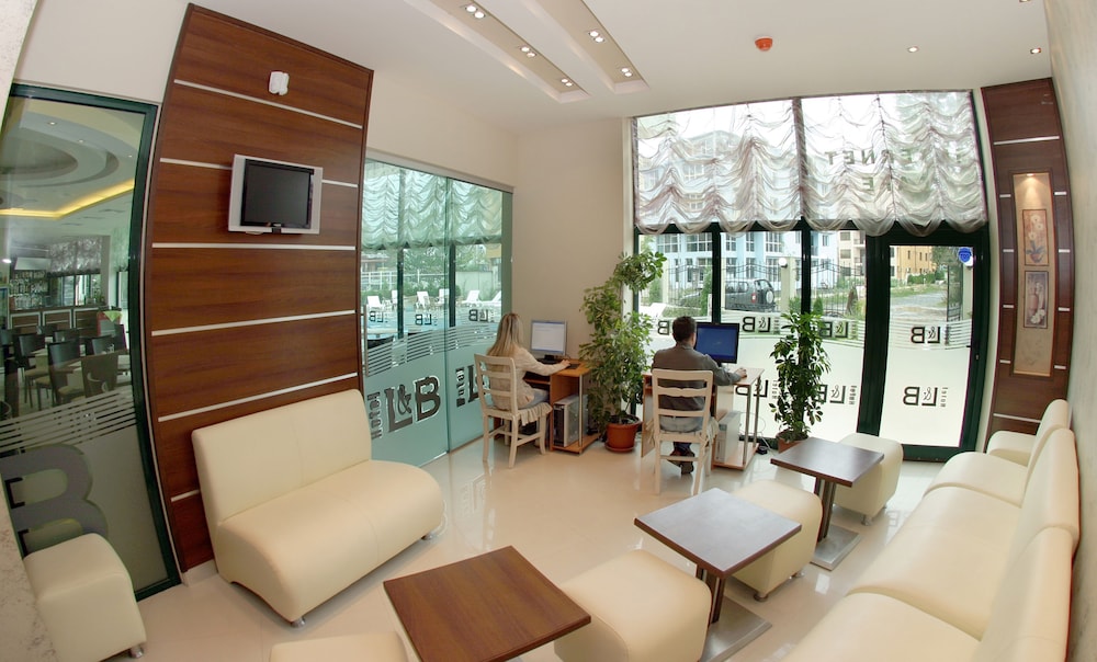 

Milano - Sunny Beach - Hotel L&B- Free parking