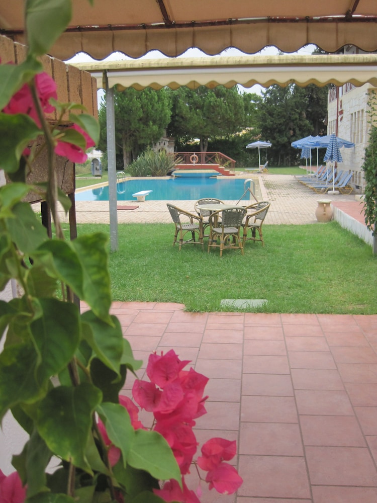 

Verona - Kalyves - Vamos Palace Apartments