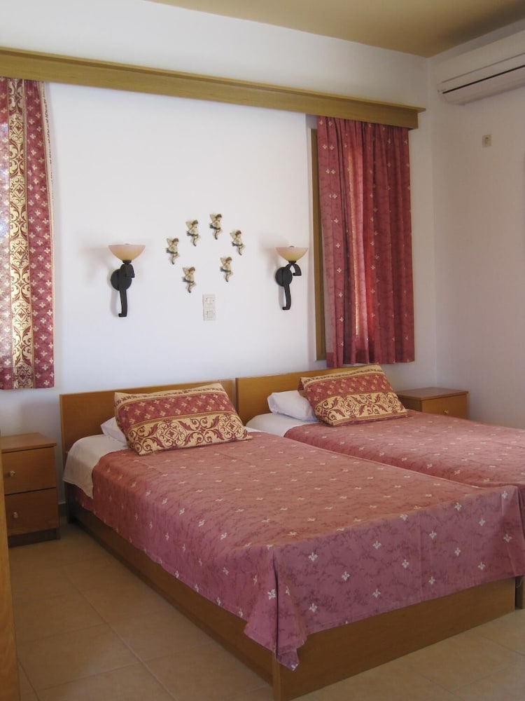 

Verona - Kalyves - Vamos Palace Apartments