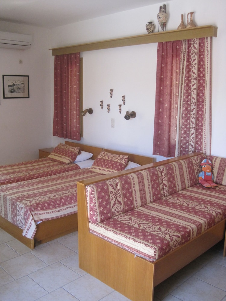 

Roma - Kalyves - Vamos Palace Apartments