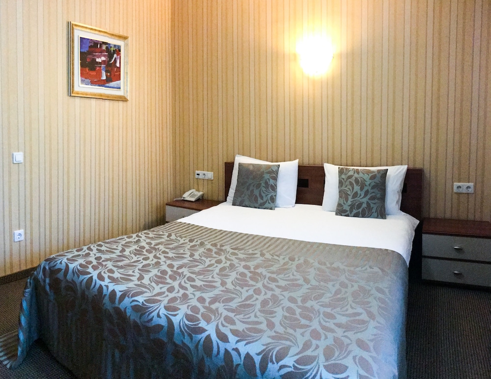 

Bologna - Chişinău - Komilfo Hotel