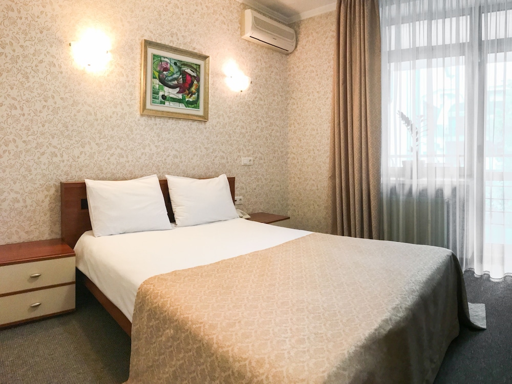 

Milano - Chişinău - Komilfo Hotel