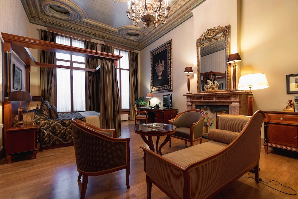 

Verona - Bergen op Zoom - Grand Hotel en Résidence De Draak