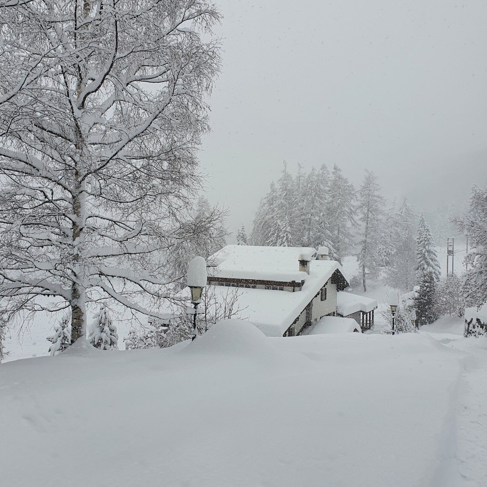 

Napoli - Engadina, Montagna Svizzera - Hotel Zarera
