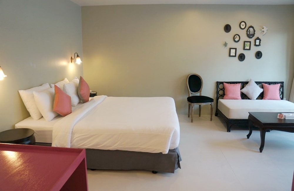 

Roma - Karon Beach - Acca Patong Apartments