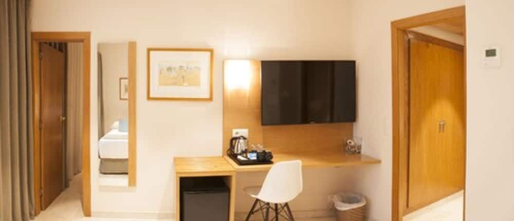 

Genova - Girona - Hotel Costabella