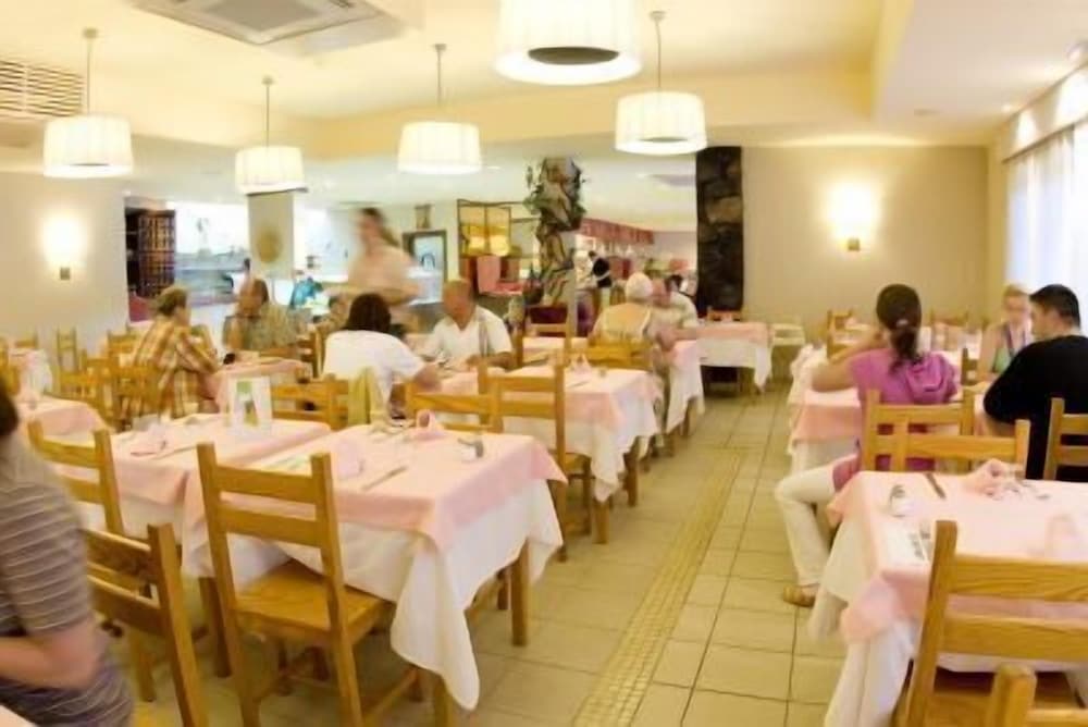 

Milano - Playa Honda (Lanzarote) - Aparthotel Costa Mar