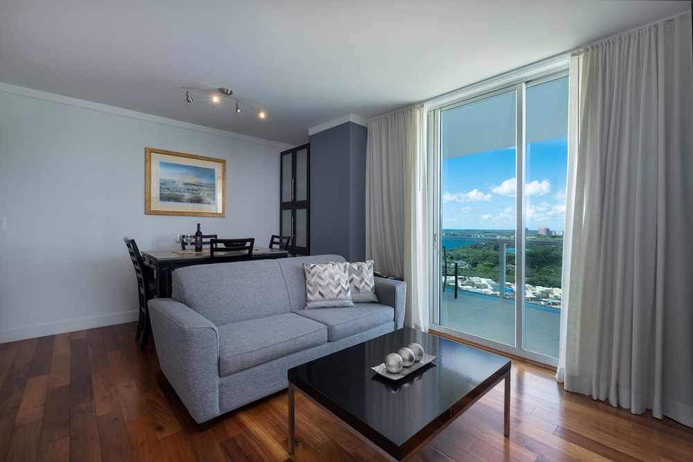 

Venezia - Key Biscayne - Private Oasis at Arya