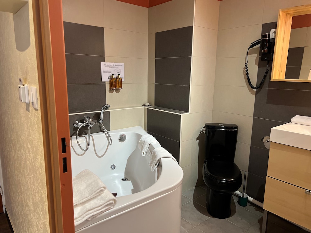 

Roma - Brest - Logis Hotel Center