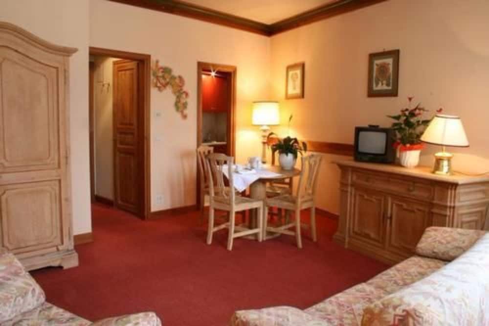 

Palermo - Folgarida - RTA Hotel Catturani