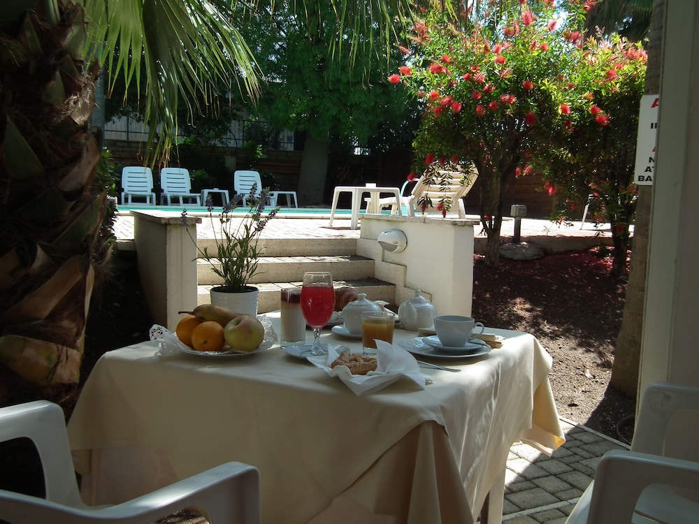 

Brindisi - Grottaferrata - Hotel Giardino d'Europa