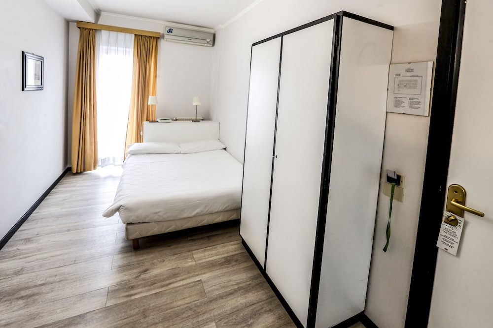 

Brindisi - Roma - Hotel Giardino d'Europa