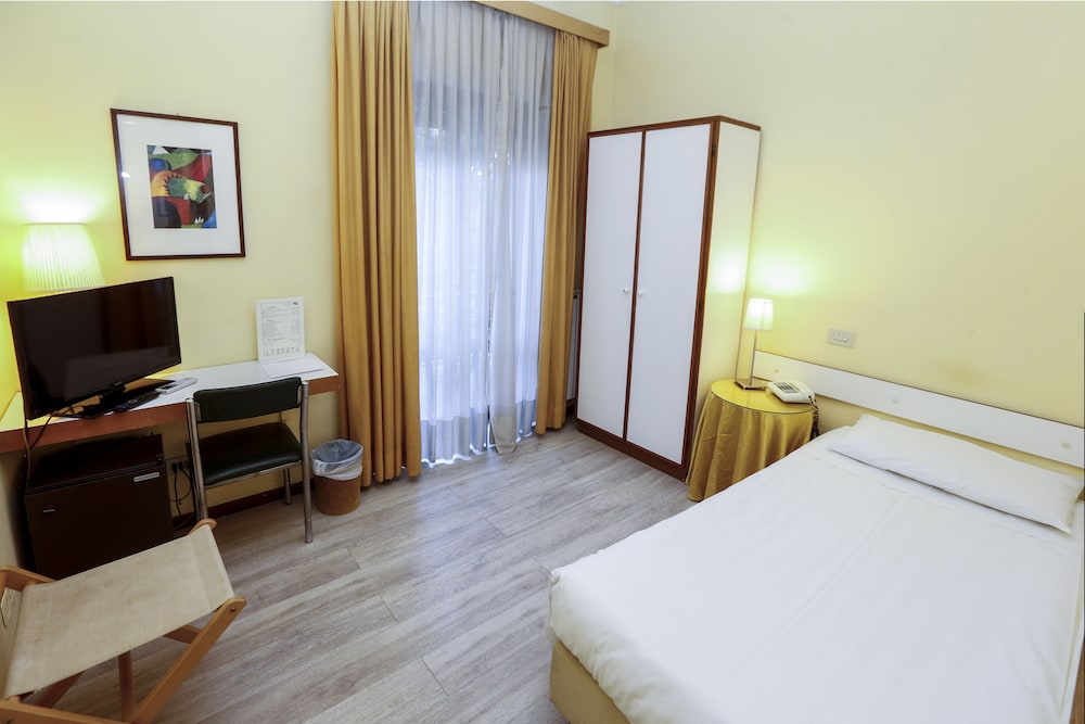 

Brindisi - Roma - Hotel Giardino d'Europa