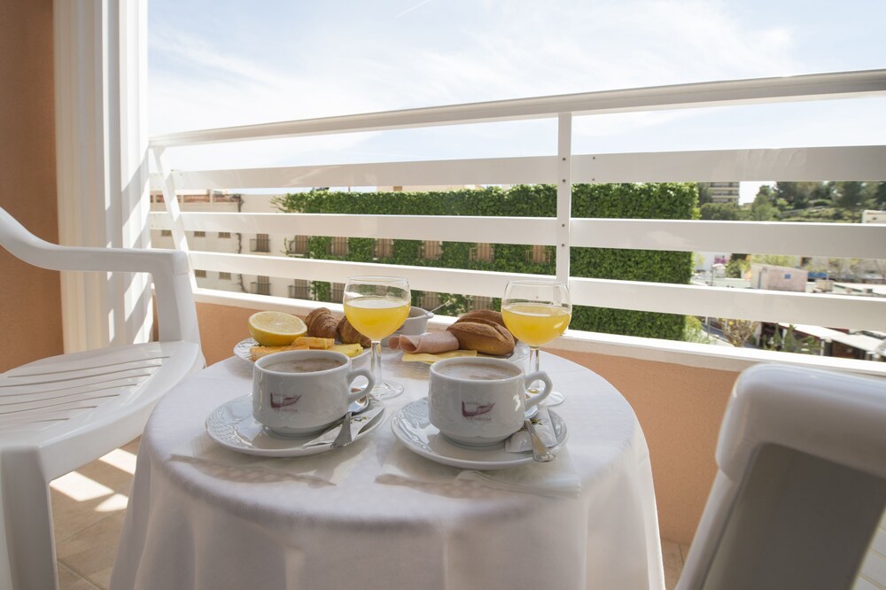 

Brindisi - Camp de Mar - Hotel Venecia Paguera