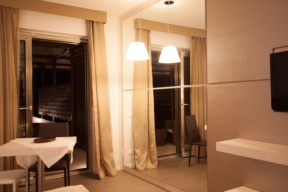 

Milano - Roccalumera - Main Palace Hotel