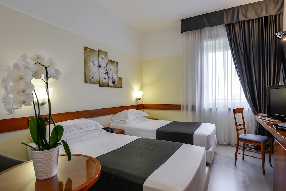 

Napoli - Bologna - Hotel Bologna Airport