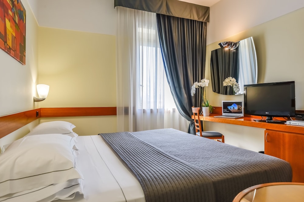 

Lamezia Terme - Bologna - Hotel Bologna Airport