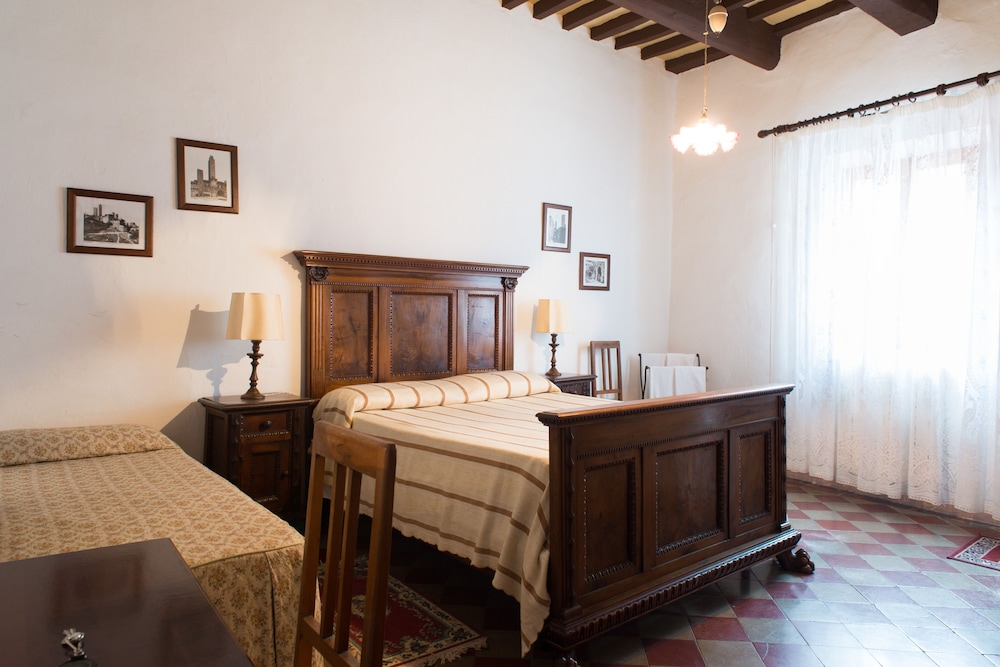 

Napoli - San Gimignano - Residenza D'Epoca Palazzo Buonaccorsi