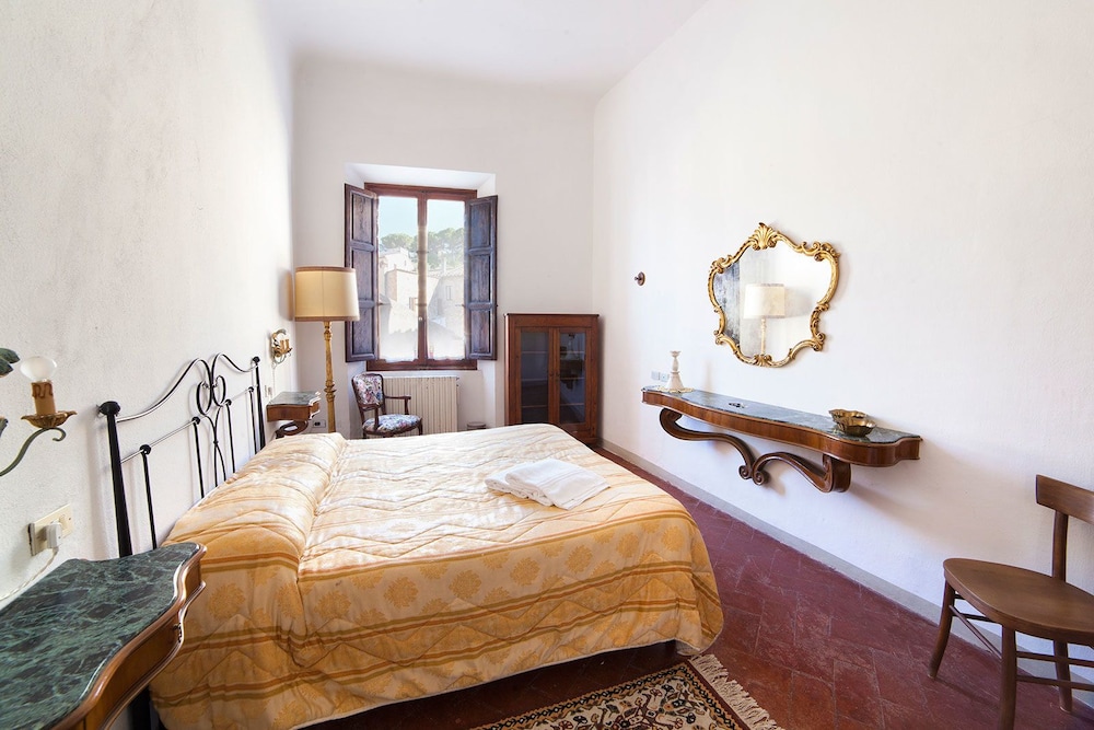 

Roma - San Gimignano - Residenza D'Epoca Palazzo Buonaccorsi