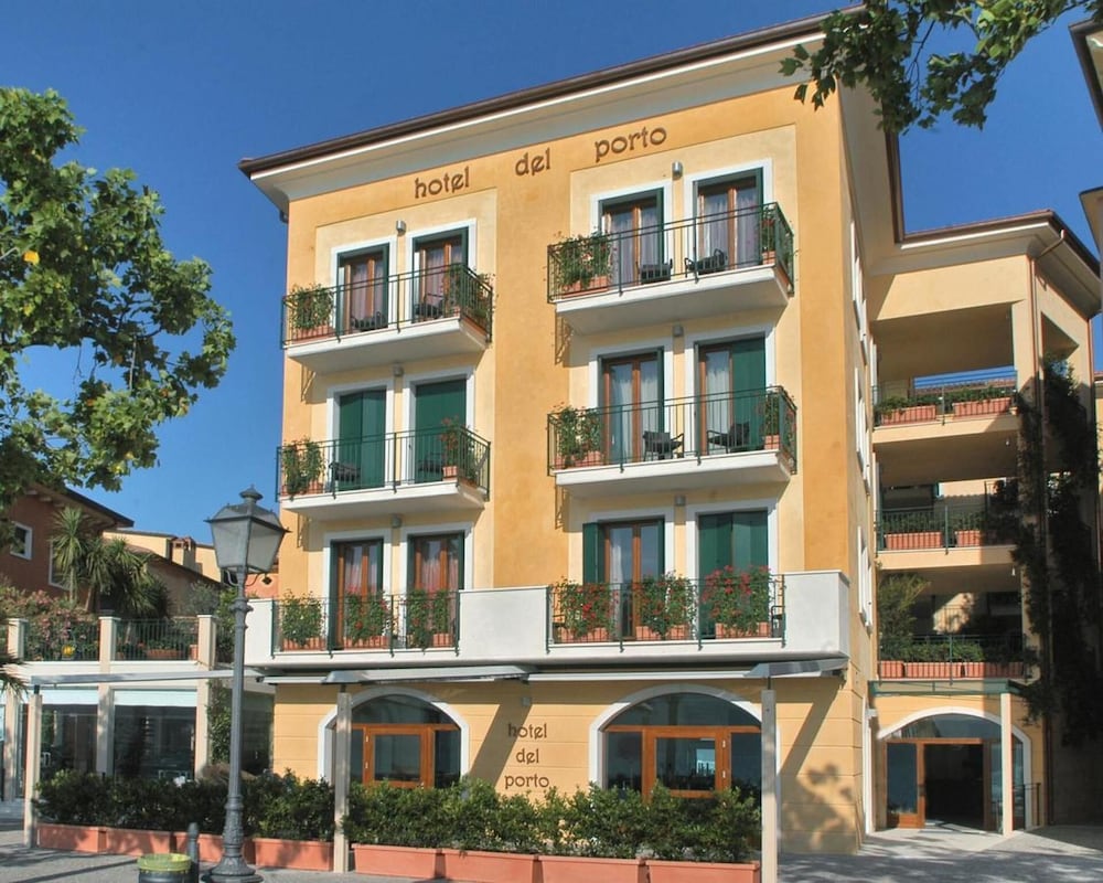 

Napoli - Toscolano Maderno - Hotel Del Porto
